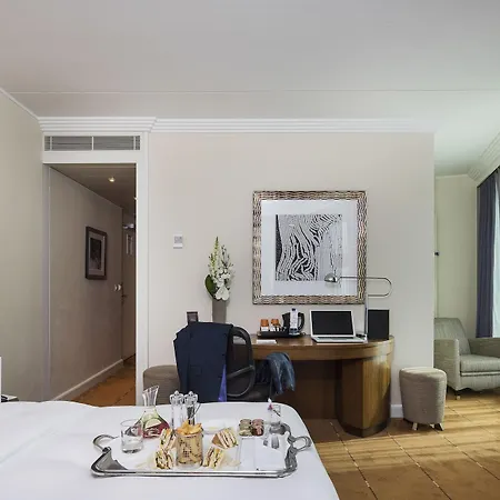 Hotel Warwick