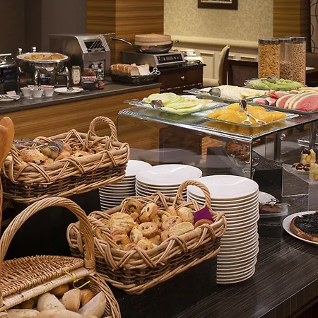 Warwick Hotel 4*