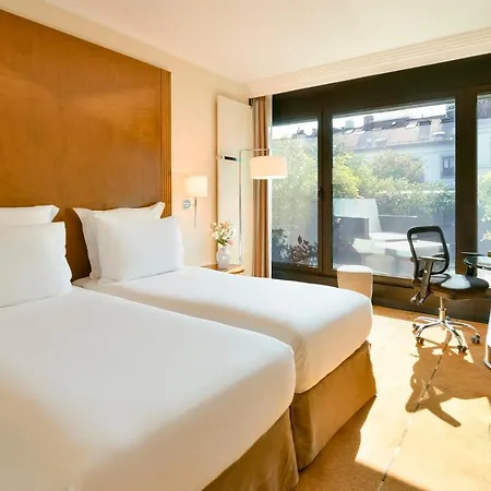Warwick Hotel 4*