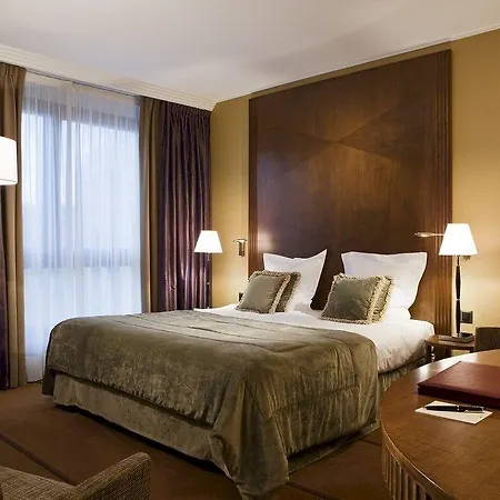 Warwick Hotel