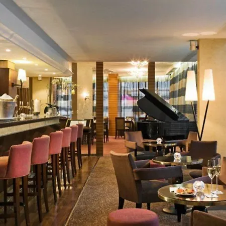 Hotel Warwick