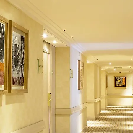 Warwick Hotel