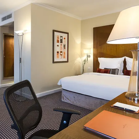 Warwick Hotel 4*