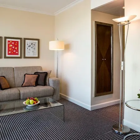 Warwick Hotel